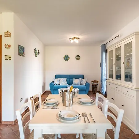 Isabel 2 * Villasimius